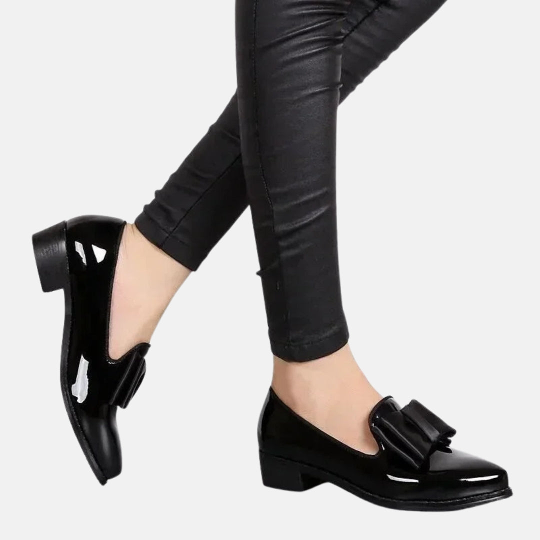 Fenira | Mocassins vernis à nœud élégant