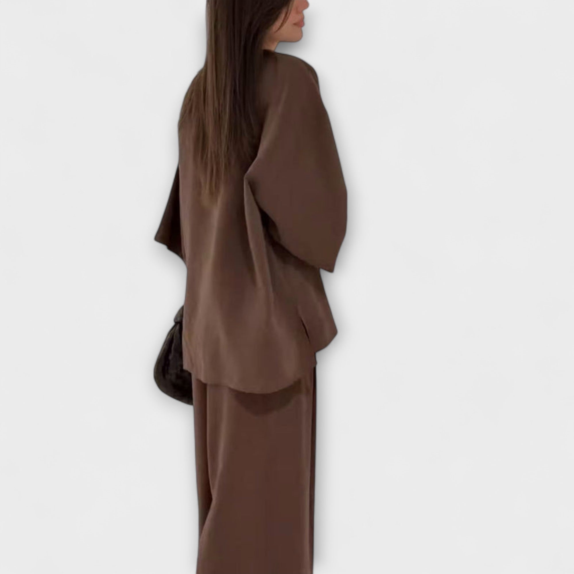 Jacqueline | Ensemble décontracté Top V et Pantalon